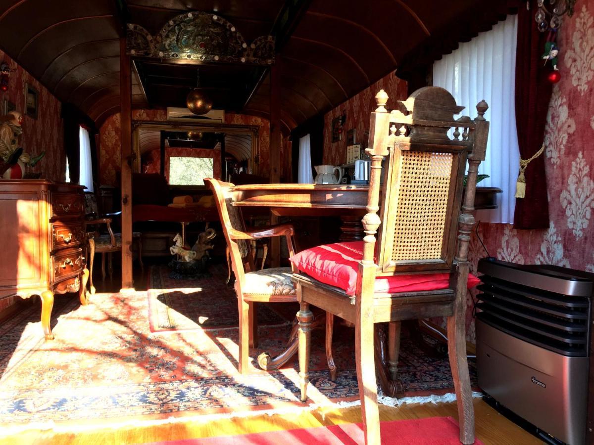 ויצנהאוזן Historischer Zirkuswagen Mit Terrasse Und Blick Ins Gruene מראה חיצוני תמונה